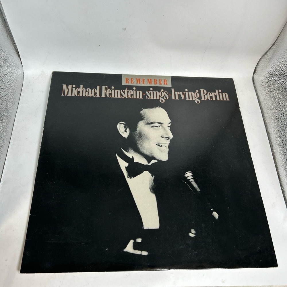 Vinyl Record Remember Michael Feinstein Sings Irving Berlin‎ Album Black White